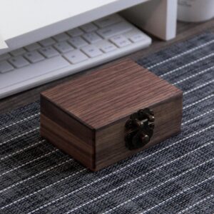 Retro wooden box 1